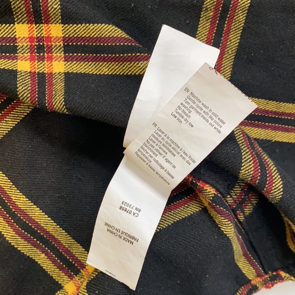 Checkered Polo Long sleeves with hood. Worn thrice only. Size: 10-12 yrs old - Picture 4 of 6